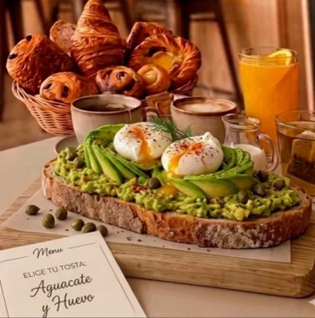 Aguacate y Huevo